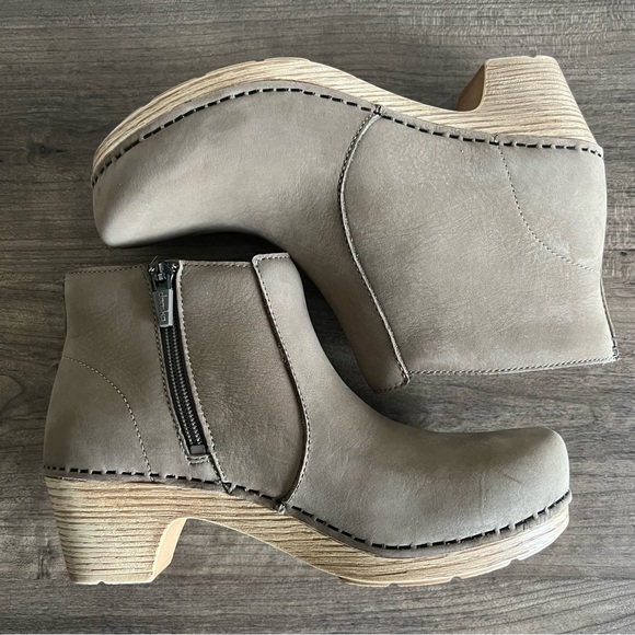 Dansko Maria Waterproof Taupe Leather Ankle Boots NIB – Women’s Size 37 / 6.5-7 - Picture 4 of 11